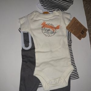NWT PREEMIE 4-PIECE SET